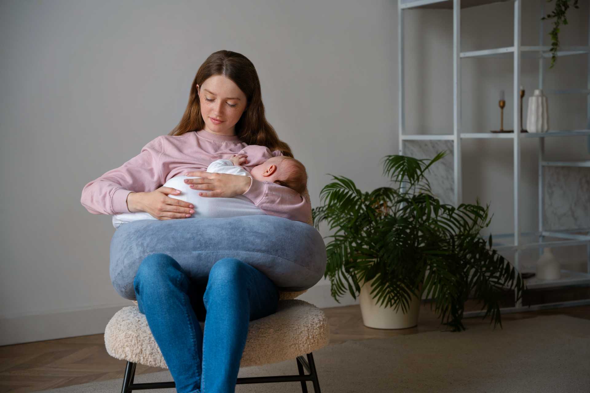 front view mother with cute newborn 5 Painless Normal Delivery Tips Every Mom-to-Be Must Know for a Smooth Birth